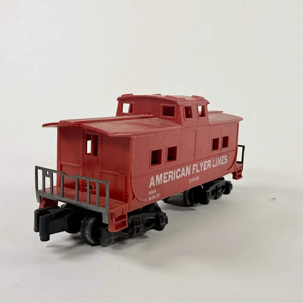 Vintage Lionel & American Flyer O Gauge Monon Gondola NYC Boxcar Caboose